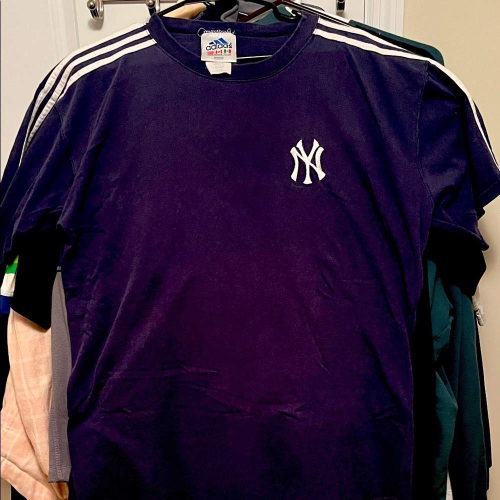 Vintage Yankees Adidas Tee🔥🔥!
